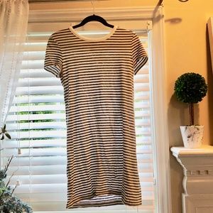 Short-sleeved mini dress from Loft